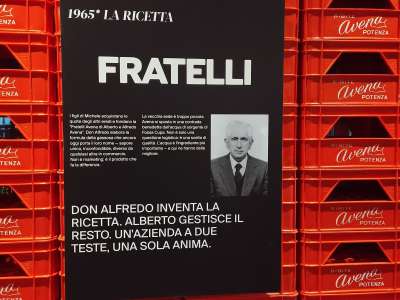 La svolta avvenne nel 1965, grazie all'intuizione Alfredo, figlio di Michele e padre di Anna. Fu lui, dopo aver conseguito un diploma in un istituto tecnico che lo aveva avvicinato allo studio della chimica ad elaborare una ricetta inedita per la bevanda
